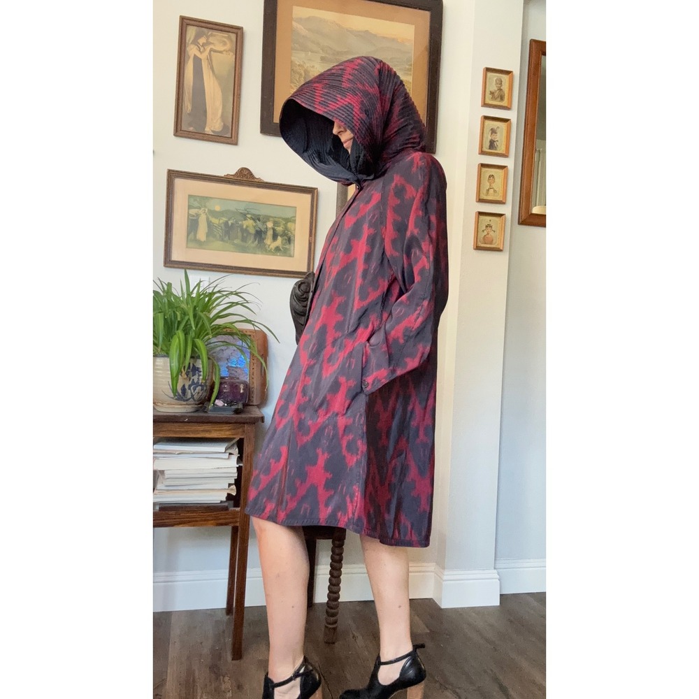 Mycra Pac Now red black reversible Ikat Rain Coat Hooded Travel Jacket size 2M/L - Picture 2 of 10